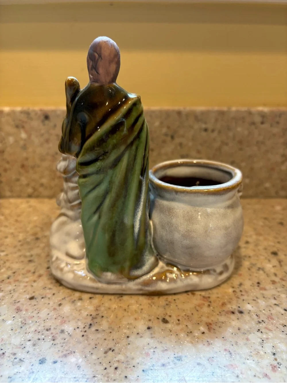 Kirklands decorative ceramic